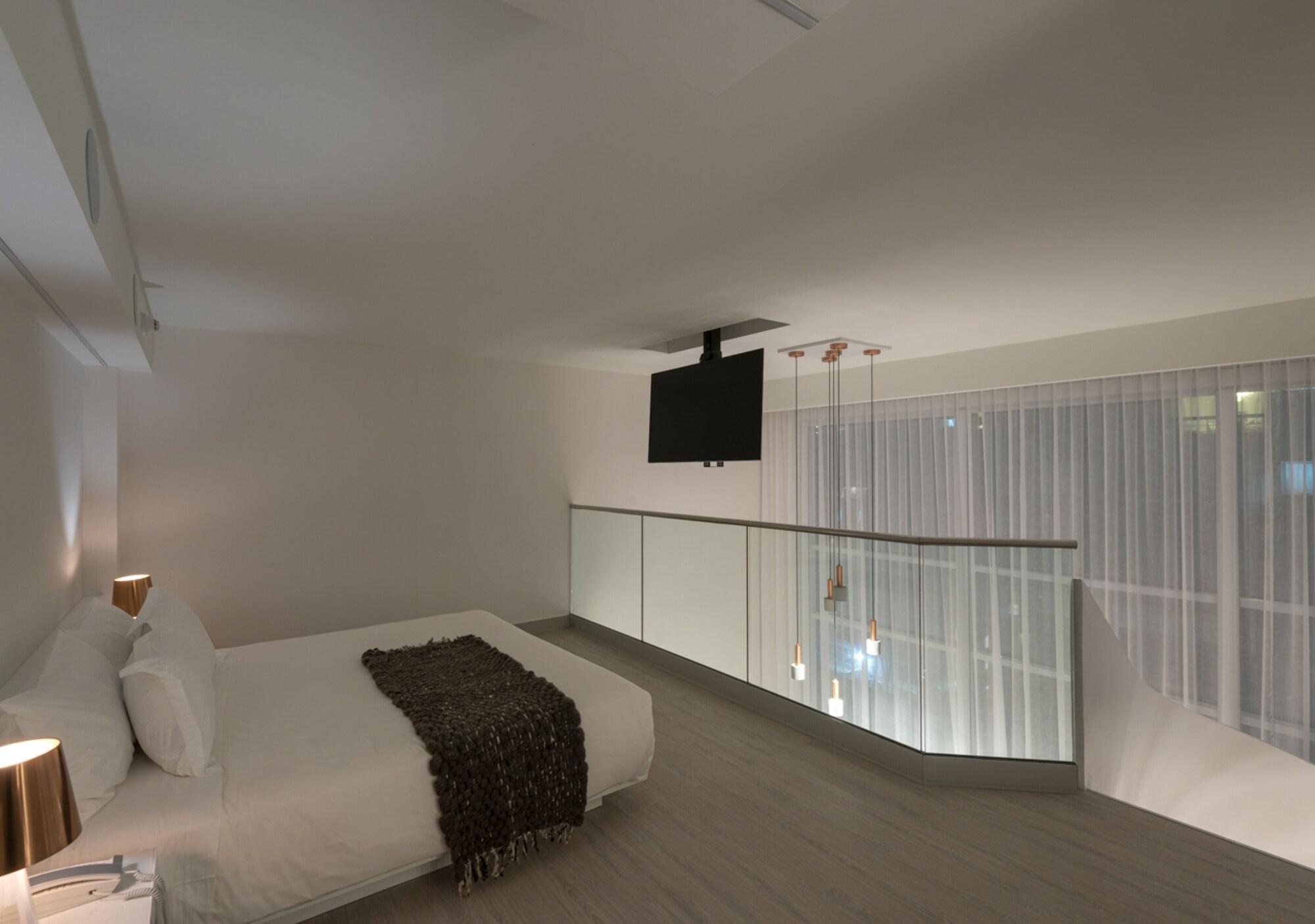 45 By Director Hotel Santiago Exterior photo